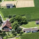Appartement Tschom *
