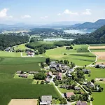 Tschom