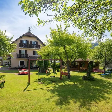 Erlebnisbauernhof Tschom * Sankt Kanzian am Klopeiner See