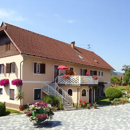 Apartment Erlebnisbauernhof Tschom