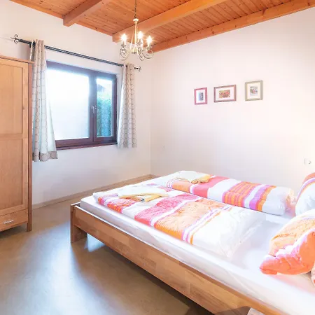 Tschom * Sankt Kanzian am Klopeiner See