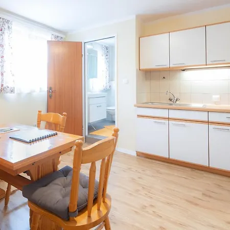 Erlebnisbauernhof Tschom Apartment *